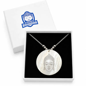 Collier pendentif Bouddha blanc nacré et chaîne argentée minimaliste La Maison de Bouddha