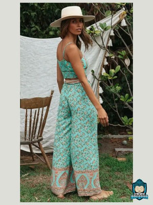 Ensemble-Pantalon-Fluide-et-Haut-Femme-Bleu-Vert-variante-cyan-haut-fronce-a-bretelles-motifs-ethniques-La-Maison-de-Bouddha