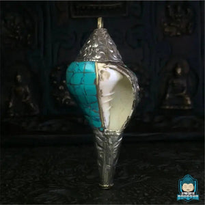 Pendentif-Conque-Tibetaine-Turquoise-et-Argent-Amulette-spirituelle-artisanale-longueur-antre-95-et-105-mm-La-Maison-de-Bouddha