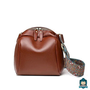 Sac-à-Main-Cuir-Bandoulière-Ethnique-cuir-de-vache-version-marron-café-bandoulière-réglable-motif-ethnique-La-Maison-de-Bouddha