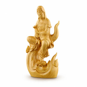 Statue Guanyin Assise en Bois de Cyprès – 15 cm Sculptures et statues La Maison de Bouddha