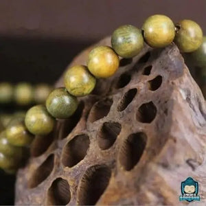 Bracelet mala tibétain de 108 perles en bois de santal  La Maison de Bouddha