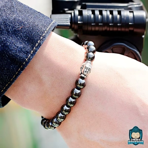 Bracelet-Bouddha-perles-grises-au-fini-minéral-perles-8-mm-La-Maison-de-Bouddha