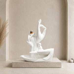 Fontaine à encens Main de Bouddha blanche en céramique avec petit moine décoratif