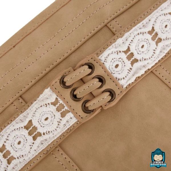 Sac-Ethnique-Boheme-Chic-Ruban-Dentelle-version-beige-ou-camel-bandoulière-réglable-bande-de-dentelle-et-lacet-de-fermeture-La-Maison-de-Bouddha