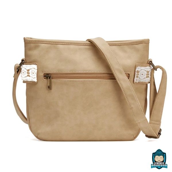 Sac-Ethnique-Boheme-Chic-Ruban-Dentelle-version-beige-ou-camel-bandoulière-réglable-cuir-PU-souple-arrière-du-sac-La-Maison-de-Bouddha