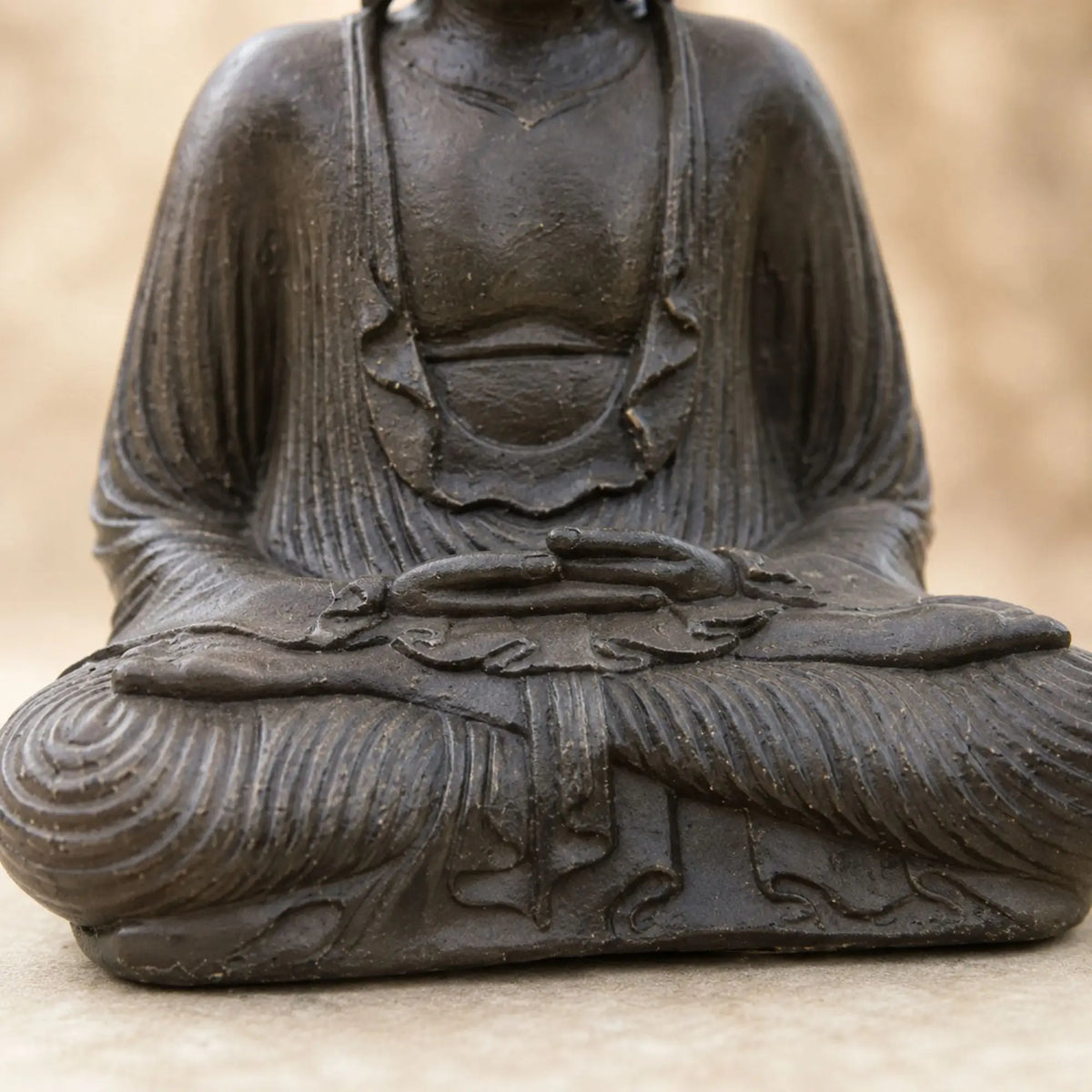 Statue Bouddha Assis Brun Antique en Béton – 42 cm  La Maison de Bouddha