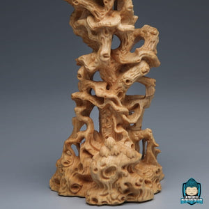 Statue-Guanyin-en-Bois-Massif-Assis-sur-Arbre-de-la-Connaissance-photo-de-près-détails-bas-de-statue-La-Maison-de-Bouddha