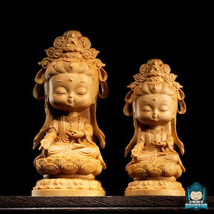 Statuette-Guanyin-kawaii-en-bois-sculpte-assis-sur-Lotus-image-petit-et-grand-modèle-La-Maison-de-Bouddha
