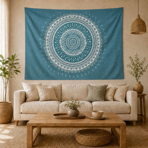 Tenture Murale Mandala Bleu et Blanc exposer dans un salon