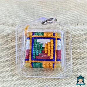 Amulette Tibetaine Yantra de Chenrezi vu de dos