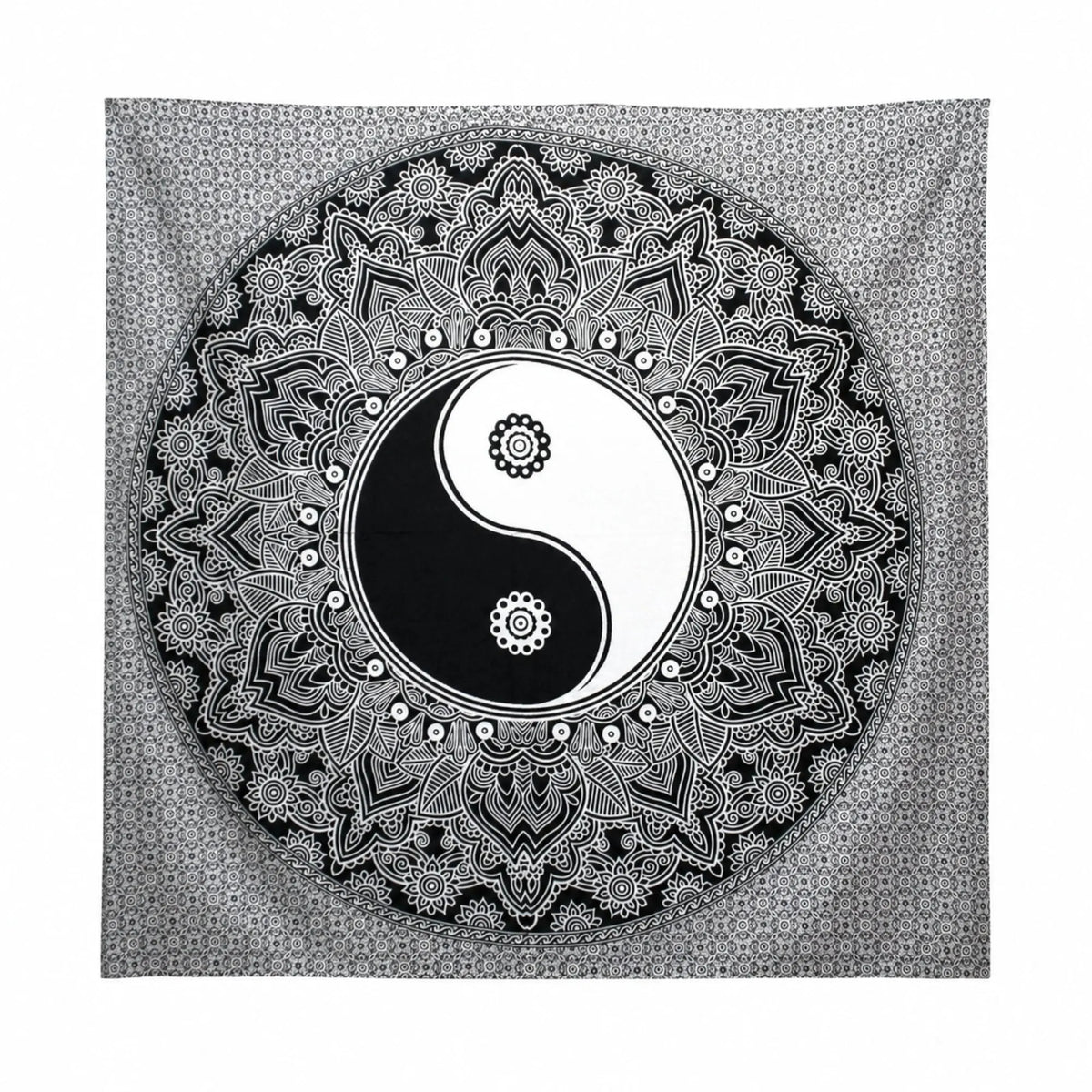 Tenture Yin Yang mandala noir et blanc en coton, vue complète