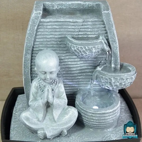 Fontaine-Moine-Zen-resine-silencieuse-statue-amovible-led-La-Maison-de-Bouddha