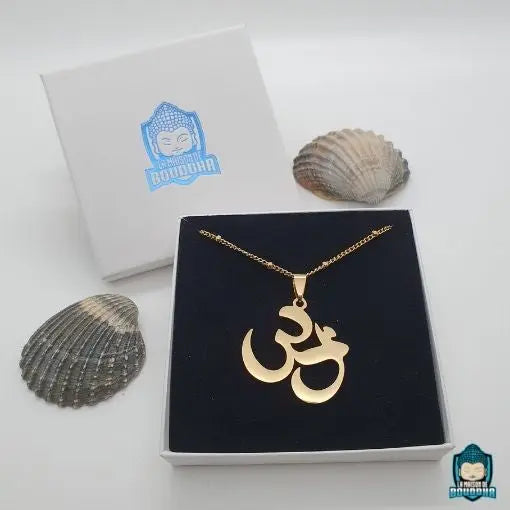 Pendentif-Aum-Dore-en-acier-inoxydable-chaine-maille-gourmette-couleur-or-avec-perles-dorees-avec-boite-a-bijouxLa-Maison-de-Bouddha
