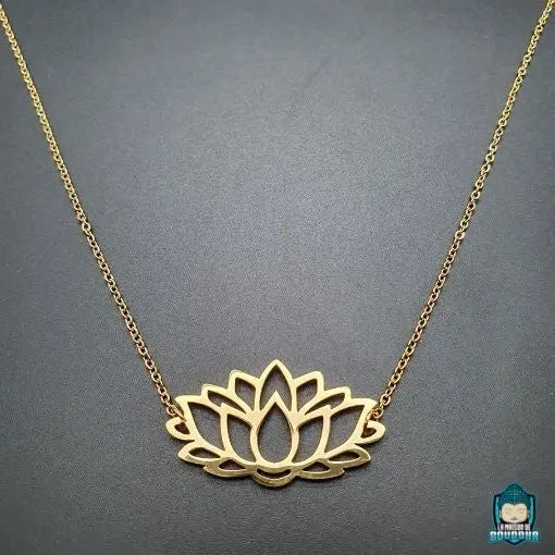 Pendentif avec Fleur de Lotus Doré  La Maison de Bouddha